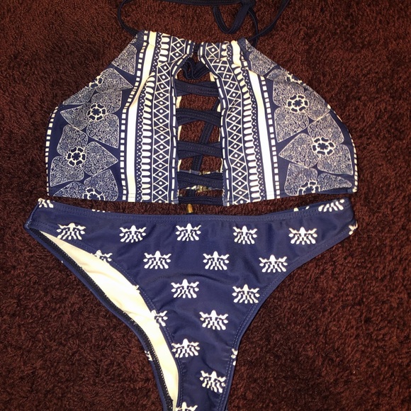 Bikini set - Picture 3 of 3